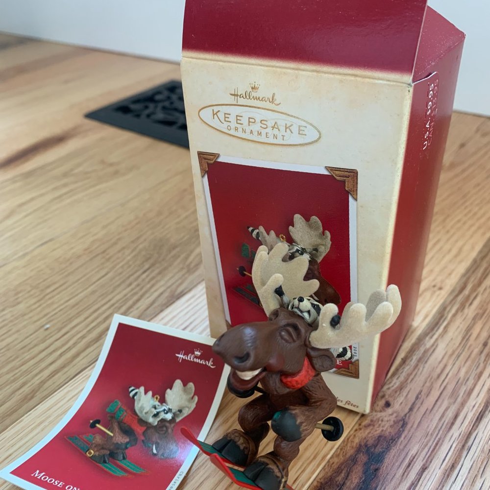 Hallmark Keepsake Ornament - Moose on the Loose 2003 - Brand New, Never Used - Picture 3 of 11